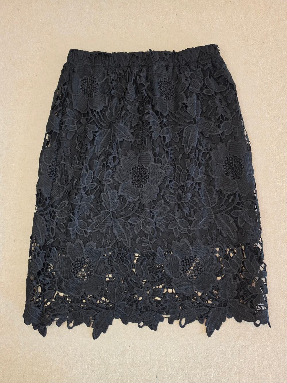 Sans Souci Black Floral Lace Pencil Skirt with Black Lining Sz Small
